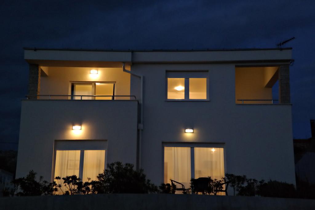 House Natali 70M From The Beach - Free Ev Top Up Rtina Dış mekan fotoğraf