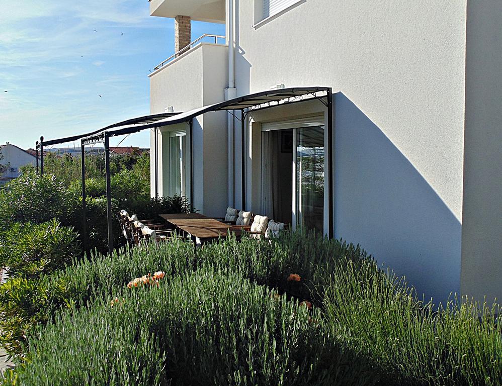 House Natali 70M From The Beach - Free Ev Top Up Rtina Dış mekan fotoğraf