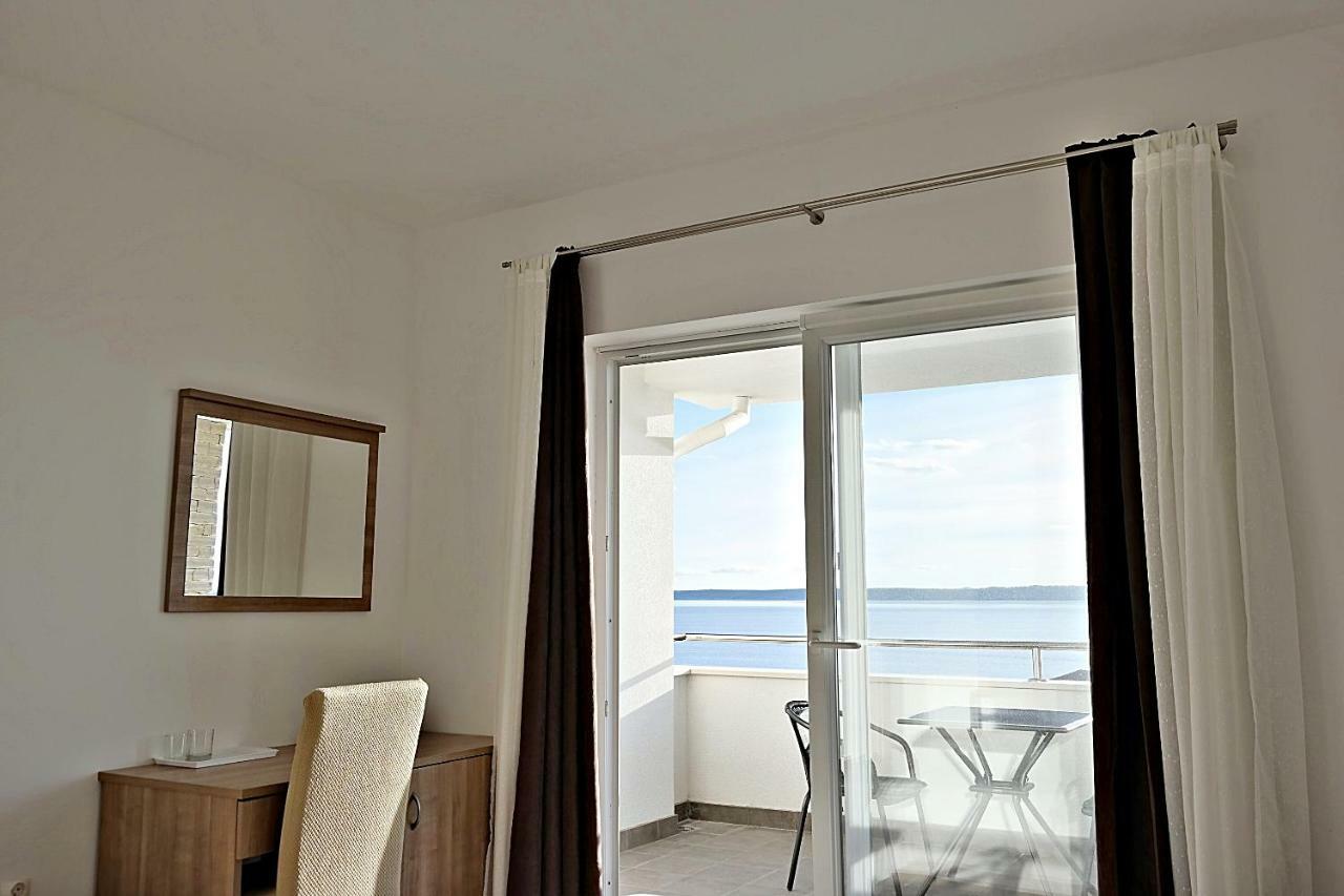 House Natali 70M From The Beach - Free Ev Top Up Rtina Dış mekan fotoğraf