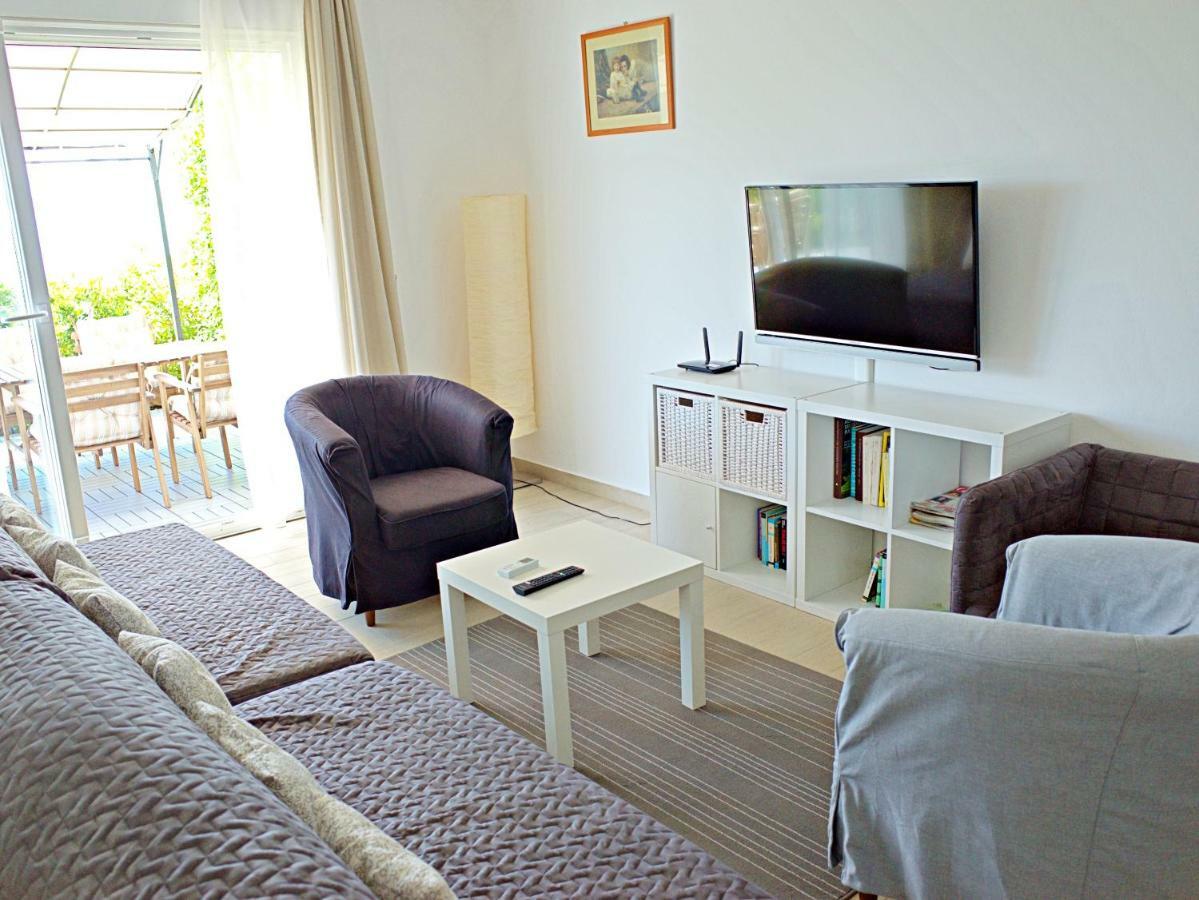 House Natali 70M From The Beach - Free Ev Top Up Rtina Dış mekan fotoğraf
